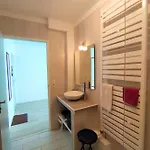 6 Et 4 Adresses A Mi-chemin Entre Le Vieux Port Et L Ile De Re Apartament La Rochelle (Charente-Maritime)