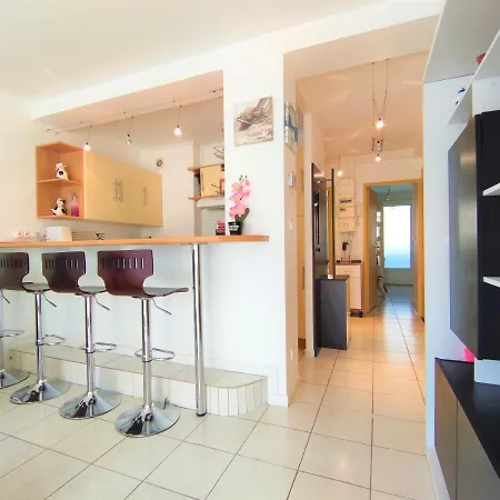 5 Indépendants Situés à Mi-chemin Entre Le Vieux Port Et Le Pont De L île De Ré Appartamento La Rochelle (Charente-Maritime)