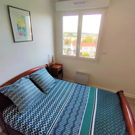 6 Appartements Et 4 Adresses A Mi-Chemin Entre Le Vieux Port Et L Ile De Re