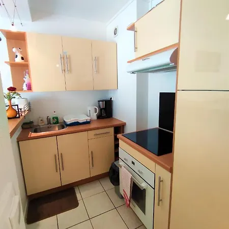 5 Indépendants Situés à Mi-chemin Entre Le Vieux Port Et Le Pont De L île De Ré * La Rochelle (Charente-Maritime)