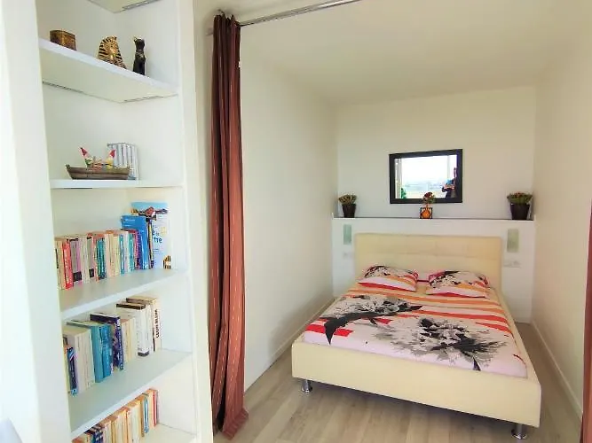 Apartamento 5 Indépendants Situés à Mi-chemin Entre Le Vieux Port Et Le Pont De L île De Ré *