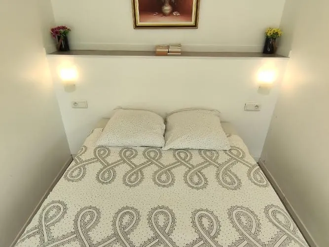 5 Indépendants Situés à Mi-chemin Entre Le Vieux Port Et Le Pont De L île De Ré Apartamento *