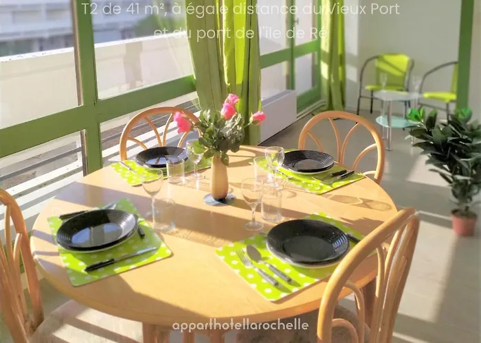 5 Indépendants Situés à Mi-chemin Entre Le Vieux Port Et Le Pont De L île De Ré La Rochelle (Charente-Maritime)