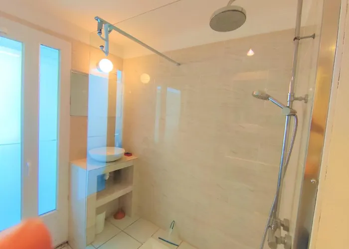 5 Indépendants Situés à Mi-chemin Entre Le Vieux Port Et Le Pont De L île De Ré Apartamento *