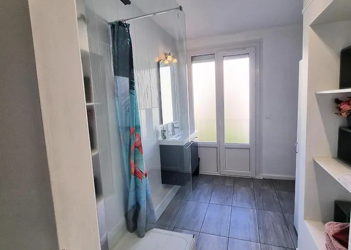 5 Indépendants Situés à Mi-chemin Entre Le Vieux Port Et Le Pont De L île De Ré Apartamento *